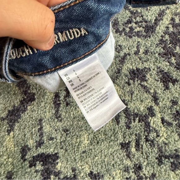 American Eagle Outfitters Y2K Denim Faded Medium Wash Bermuda Shorts Size 4 - Picture 5 of 8